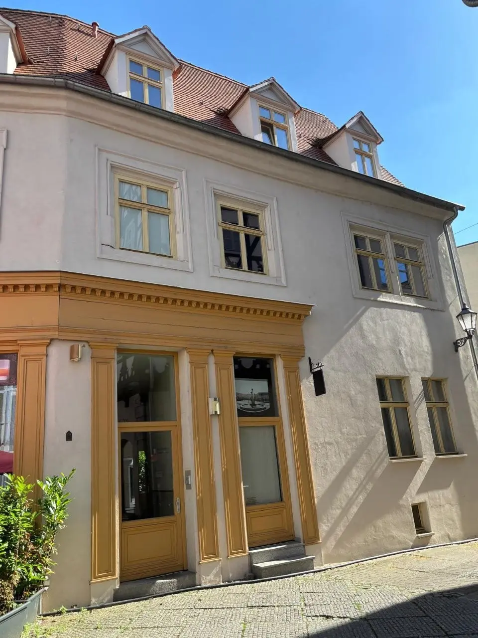 Außenansicht des Vereinsgebäudes in Halle